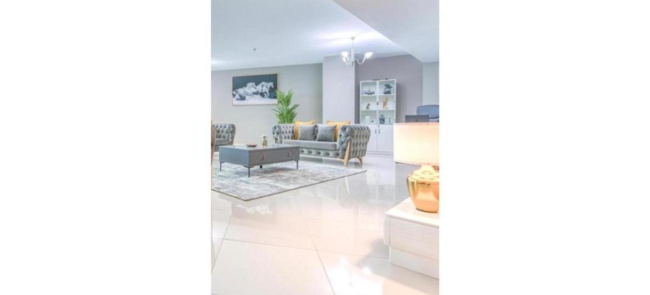 Luxurious 4-Bedroom Duplex Villa Apartment Near Jbr ดูไบ ภายนอก รูปภาพ